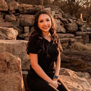 Meet your Posher, Victoria